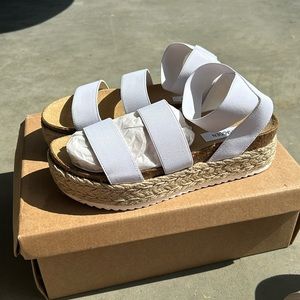 Steve Madden Kimmie white sandals